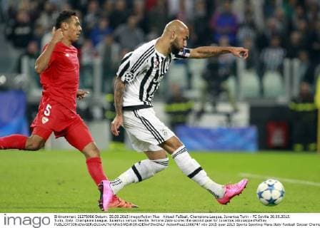 Aktuell FuÃŸball, Champions League, Juventus Turin - FC Sevilla 30.09.2015. Turin, Italy. Champions League. Juventus versus Sevilla. Simone Zaza scores the second goal for Juventus xGiuseppexMaffiax  ActionPlus11666747