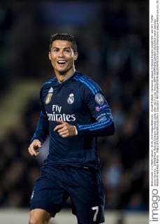 Aktuell Fußball, Champions League, Cristiano Ronaldo erzielt 500. und 501. Treffer seiner Karriere , 150930 Real Madrids Cristiano Ronaldo jublar efter sitt 0-2 mal during UEFA CHAMPIONS LEAGUE 2015 2016 match between Malmö FF and Real Madrid..  Copyright: PETTERxARVIDSON BB150930PA153