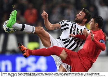 Aktuell Fußball, Champions League, Juventus Turin - FC Sevilla Andrea Barzagli Juventus, Jose Antonio Reyes Sevilla - Torino, 30-09-2015 - UEFA Champions League 2015 2016 - Group Stage Group D - Juventus Torino - FC Sevilla. andreaxstaccioli