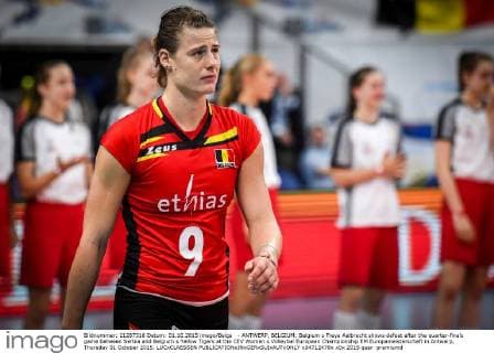 - ANTWERP, BELGIUM: Belgium s Freya Aelbrecht shows defeat after the quarter-finals game between Serbia and Belgium s Yellow Tigers at the CEV Women s Volleybal European Championship EM Europameisterschaft in Antwerp, Thursday 01 October 2015. LUCxCLAESSEN  x04712478x