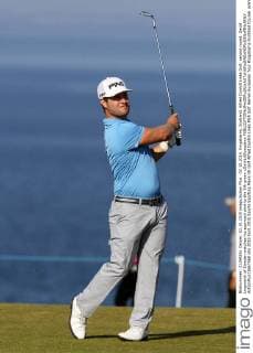 02.10.2015. Kingsbarns, Scotland. Alfred Dunhill Links Golf, second round. David Lingmerth of Sweden watches his approach shot to the 5th green xDavidxBlunsdenx  ActionPlus11667568