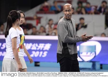 BEIJING, CHINA - OCTOBER 03: (CHINA OUT) American professional basketball player Stephon Marbury highlights the Women s Singles match between Ana Ivanovic of Serbia and Casey Dellacqua of Australia on day one of the 2015 China Open at the China National Tennis Centre on October 3, 2015 in Beijing, China.  CFP473808298 