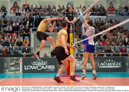 04.10.2015, CU Arena, Hamburg Volleyball, Länderspiel Laenderspiel, Deutschland vs. Russland Christian Fromm ( 1 GER) - Block Doppelblock Sergey Grankin ( 5 RUS), Ilia Vlasov ( 11 RUS)