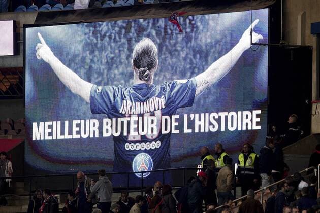 Zlatan Ibrahimovic (PSG) - Fussball Frankreich, Ligue 1, Paris Saint Germain PSG vs. Olympique Marseille - 04 10 2015 JBAutissier Panoramic 