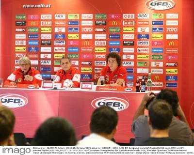 SOCCER - UEFA EURO EM Europameisterschaft Fussball 2016 quali, MNE vs AUT, preview VIENNA,AUSTRIA,05.OCT.15 - SOCCER - UEFA European Championship EM Europameisterschaft 2016, European Qualifiers, OEFB international match Länderspiel Montenegro vs Austria, preview, press conference PK Pressekonferenz team AUT. Image shows media director Wolfgang Gramann (OEFB), head coach Marcel Koller and Julian Baumgartlinger (AUT). GEPAxpictures xChristianxOrt