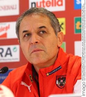 SOCCER - UEFA EURO EM Europameisterschaft Fussball 2016 quali, MNE vs AUT, preview VIENNA,AUSTRIA,05.OCT.15 - SOCCER - UEFA European Championship EM Europameisterschaft 2016, European Qualifiers, OEFB international match Länderspiel Montenegro vs Austria, preview, press conference PK Pressekonferenz team AUT. Image shows head coach Marcel Koller (AUT). GEPAxpictures xChristianxOrt