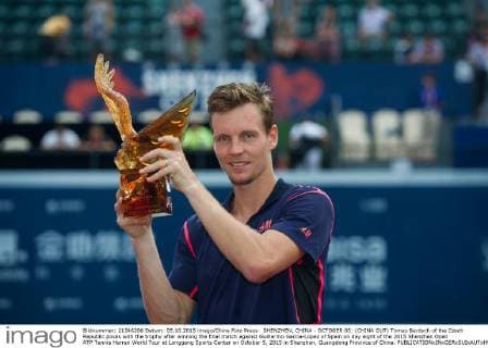 SHENZHEN, CHINA - OCTOBER 05: (CHINA OUT) Tomas Berdych of the Czech Republic poses with the trophy after winning the final match against Guillermo Garcia-Lopez of Spain on day eight of the 2015 Shenzhen Open ATP Tennis Herren World Tour at Longgang Sports Center on October 5, 2015 in Shenzhen, Guangdong Province of China.  CFP473919957 