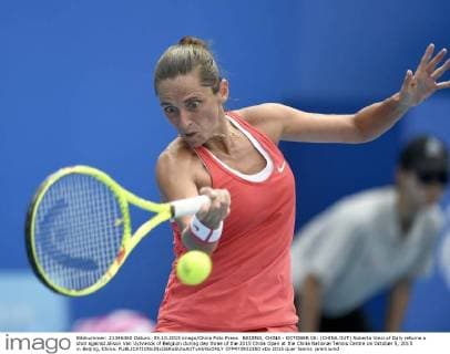 BEIJING, CHINA - OCTOBER 05: (CHINA OUT) Roberta Vinci of Italy returns a shot against Alison Van Uytvanck of Belgium during day three of the 2015 China Open at the China National Tennis Centre on October 5, 2015 in Beijing, China.  CFP473922350 