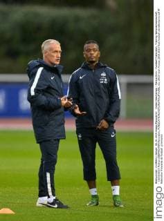 Didier Deschamps - Patrice Evra - Fussball Frankreich, Training Nationalmannschaft - 10 05 2015 AnthonyBIBARD FEP Panoramic 