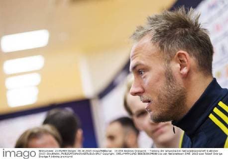 151006 Andreas Granqvist - Training der schwedischen Nationalmannschaft 6 oktober 2015 i Stockholm.  Copyright: JOELxMARKLUND BB151006JM030