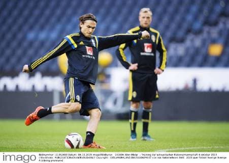 151006 Albin Ekdal - Training der schwedischen Nationalmannschaft 6 oktober 2015 i Stockholm.  Copyright: JOELxMARKLUND BB151006JM037