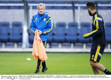 151006 Erik Hamren - Training der schwedischen Nationalmannschaft 6 oktober 2015 i Stockholm.  Copyright: JOELxMARKLUND BB151006JM045