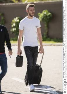 Arrival of the players of the Spanish football team squad Mannschaftsbild Totale for the Qualifying to European Championship EM Europameisterschaft in France at the Ciudad del Futbol of Las Rozas, Madrid. October 06, 2015 In the image goolkeeper of Manchester United ManU David de Gea.  (20151006015)