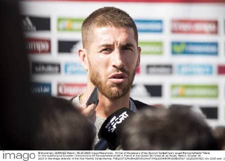 Arrival of the players of the Spanish football team squad Mannschaftsbild Totale for the Qualifying to European Championship EM Europameisterschaft in France at the Ciudad del Futbol of Las Rozas, Madrid. October 06, 2015 In the image defender of the Real Madrid, Sergio Ramos.  (20151006010)