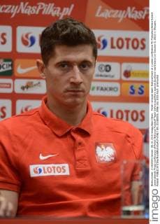 Polish national team Nationalteam at a press conference PK Pressekonferenz Robert Lewandowski Press conference of Polish National Football Team before qualifiers against Scotland nad Ireland on October 6, 2015 in Warsaw, Poland.  EN_01188505_0006
