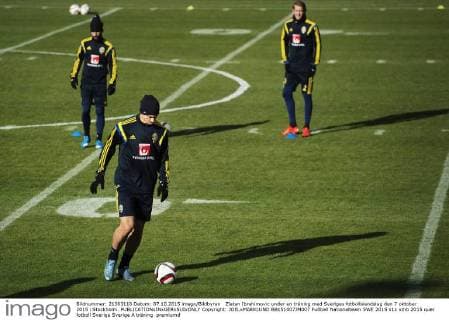 Zlatan Ibrahimovic under en träning med Sveriges fotbollslandslag den 7 oktober 2015 i Stockholm.  Copyright: JOELxMARKLUND BB151007JM007