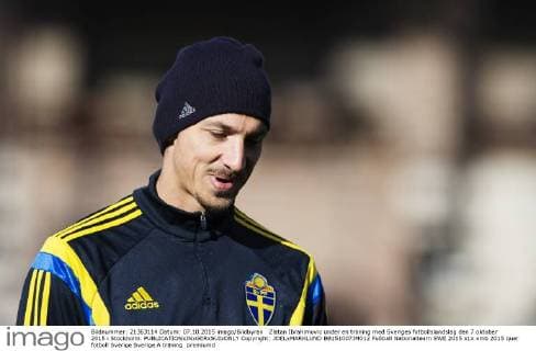 Zlatan Ibrahimovic under en träning med Sveriges fotbollslandslag den 7 oktober 2015 i Stockholm.  Copyright: JOELxMARKLUND BB151007JM012