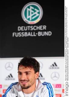 Fussball Pressekonferenz der deutschen Nationalmannschaft vor dem Laenderspiel gegen Irland am 07.10.2015 in Dublin Mats Hummels ( Deutschland ) xPBJPGx