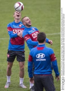 Aktuell Fußball, Training Nationalteam Tschechien Czech soccer team pictured during the training in Prague, Czech Republic, October 6, 2015. From left: Borek Dockal, Jiri Skalak (CTKxPhoto MichalxKamaryt) CTKPhotoP201510070817101  _KMT2821