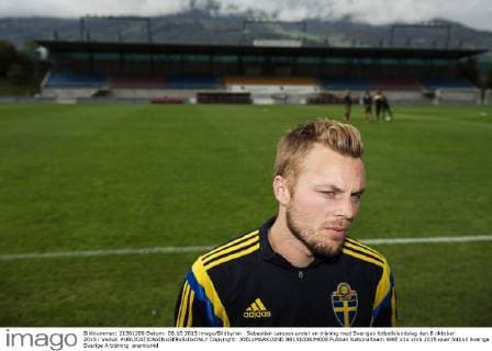 Sebastian Larsson under en träning med Sveriges fotbollslandslag den 8 oktober 2015 i Vaduz.  Copyright: JOELxMARKLUND BB151008JM008
