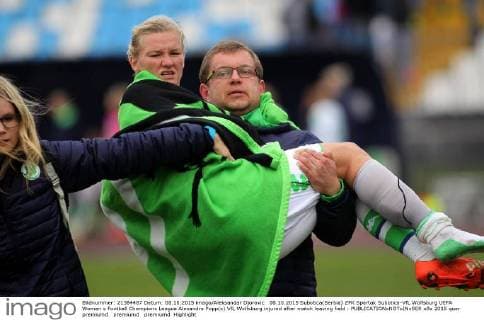 08.10.2015 Subotica(Serbia) ZFK Spartak Subotica-VfL Wolfsburg UEFA Women s Football Champions League Alexandra Popp(c) VfL Wolfsburg injured after match leaving field : 