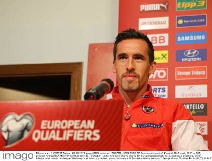SOCCER - UEFA EURO EM Europameisterschaft Fussball 2016 quali, MNE vs AUT, preview PODGORICA,MONTENEGRO,08.OCT.15 - SOCCER - UEFA European Championship EM Europameisterschaft 2016, European Qualifiers, OEFB international match Länderspiel Montenegro vs Austria, preview, press conference PK Pressekonferenz team AUT. Image shows Christian Fuchs (AUT). GEPAxpictures xChristianxOrt