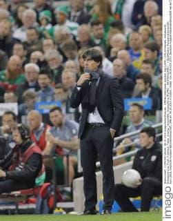 DFB Bundestrainer Joachim Jogi LOEW, LÖW,Emotionen, enttaeuscht, Enttaeuschung, Frust, frustriert, Trauer ,traurig, verzweifelt, Verzweiflung IRLAND - DEUTSCHLAND ( - ) Qualifikation Europameisterschaft, Euro 2016, Deutsche Fussball Nationalmannschaft, DFB am 08.10.2015 in Dublin, Irland.