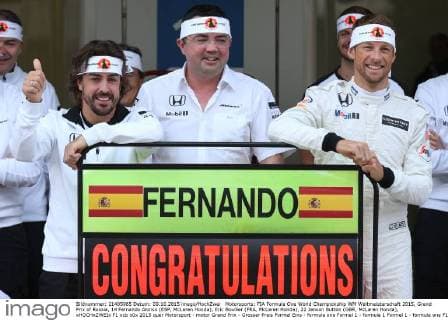 Motorsports: FIA Formula One World Championship WM Weltmeisterschaft 2015, Grand Prix of Russia, 14 Fernando Alonso (ESP, McLaren Honda), Eric Boullier (FRA, McLaren Honda), 22 Jenson Button (GBR, McLaren Honda), xHOCHxZWEIx