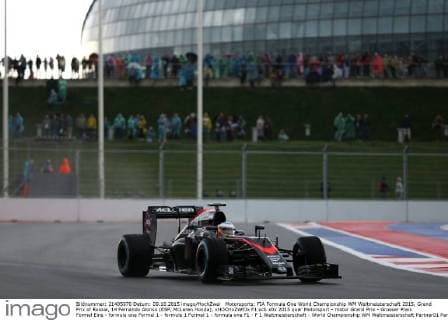 Motorsports: FIA Formula One World Championship WM Weltmeisterschaft 2015, Grand Prix of Russia, 14 Fernando Alonso (ESP, McLaren Honda), xHOCHxZWEIx