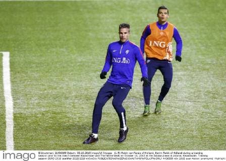 (L-R) Robin van Persie of Holland, Kerim Rekik of Holland during a training session prior to the match between Kazachstan and The Netherlands on October 10, 2015 at the Astana Arena in Astana, Kazachstan. Training session EURO 2016 qualifier 2015 2016 xVIxxIVx 4436589