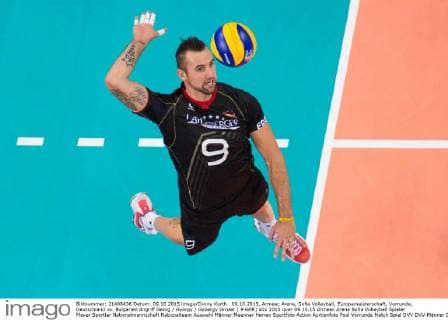 09.10.2015, Armeec Arena, Sofia Volleyball, Europameisterschaft, Vorrunde, Deutschland vs. Bulgarien Angriff Georg György Gyoergy Grozer ( 9 GER)
