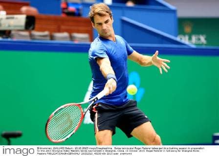 Swiss tennis star Roger Federer takes part in a training session in preparation for the 2015 Shanghai Rolex Masters tennis tournament in Shanghai, China, 10 October 2015. Roger Federer in full swing for Shanghai Rolex Masters  20151010_48533