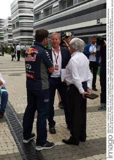 Christian Horner, Teamchef Red Bull Racing, Martin Brandel, Bernie Ecclestone, FOM, VIP, formula 1 GP, Russian in Sochi, 10.10.2015 Photo:mspb Vladislav Larkin Christian Horner, Martin Brandel, Bernie Ecclestone, formula 1 GP, Russian