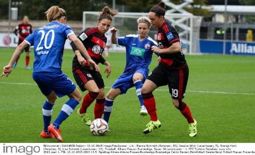 v.li.: Bianca Schmidt (Potsdam, 20), Jessica Wich (Leverkusen, 7), Svenja Huth (Potsdam, 9), Lisa Schwab (Leverkusen, 19), Fussball, Allianz Frauen-Bundesliga, Bayer 04 Leverkusen - 1. FFC Turbine Potsdam, xozx