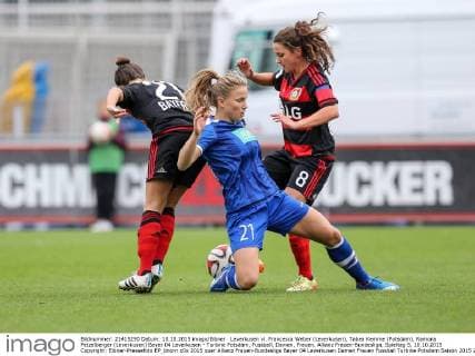 Leverkusen vl. Francesca Weber (Leverkusen), Tabea Kemme (Potsdam), Ramona Petzelberger (Leverkusen) Bayer 04 Leverkusen - Turbine Potsdam, Fussball, Damen, Frauen, Allianz Frauen-Bundesliga, Spieltag 5, 10.10.2015 Copyright: Eibner-Pressefoto EP_bhorn