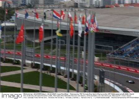 Motorsports: FIA Formula One World Championship WM Weltmeisterschaft 2015, Grand Prix of Russia, 44 Lewis Hamilton (GBR, Mercedes AMG Petronas Formula One Team), xHOCHxZWEIx