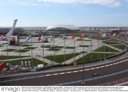 Motorsports: FIA Formula One World Championship WM Weltmeisterschaft 2015, Grand Prix of Russia, 6 Nico Rosberg (GER, Mercedes AMG Petronas Formula One Team), xHOCHxZWEIx
