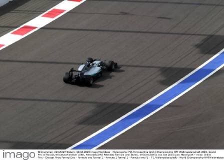 Motorsports: FIA Formula One World Championship WM Weltmeisterschaft 2015, Grand Prix of Russia, 44 Lewis Hamilton (GBR, Mercedes AMG Petronas Formula One Team), xHOCHxZWEIx