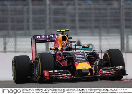 Motorsports: FIA Formula One World Championship WM Weltmeisterschaft 2015, Grand Prix of Russia, 26 Daniil Kvyat (RUS, Infiniti Red Bull Racing), xHOCHxZWEIx