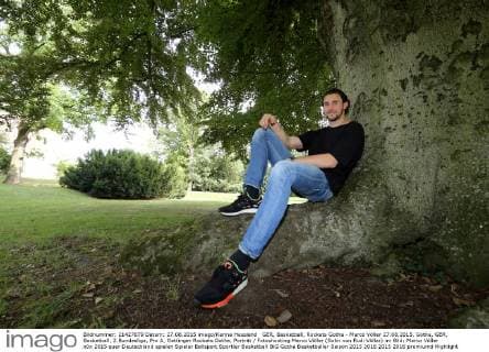 GER, Basketball, Rockets Gotha - Marco Völler 27.08.2015, Gotha, GER, Basketball, 2.Bundesliga, Pro A, Oettinger Rockets Gotha, Porträt Fotoshooting Marco Völler (Sohn von Rudi Völler) im Bild: Marco Völler