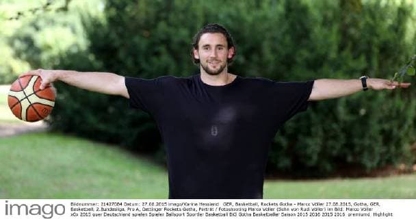 GER, Basketball, Rockets Gotha - Marco Völler 27.08.2015, Gotha, GER, Basketball, 2.Bundesliga, Pro A, Oettinger Rockets Gotha, Porträt Fotoshooting Marco Völler (Sohn von Rudi Völler) im Bild: Marco Völler