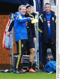 , 151011 Förbundskapten Erik Hamren, Gustav Svensson - Training Nationalteam Schweden, 11 oktober 2015 in Stockholm  Copyright: JOELxMARKLUND BB151011JM018