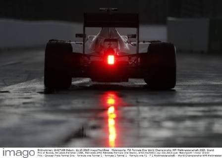 Motorsports: FIA Formula One World Championship WM Weltmeisterschaft 2015, Grand Prix of Russia, 44 Lewis Hamilton (GBR, Mercedes AMG Petronas Formula One Team), xHOCHxZWEIx
