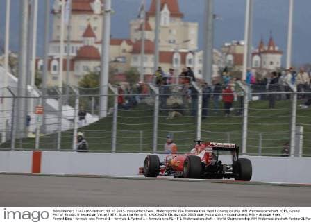 Motorsports: FIA Formula One World Championship WM Weltmeisterschaft 2015, Grand Prix of Russia, 5 Sebastian Vettel (GER, Scuderia Ferrari), xHOCHxZWEIx