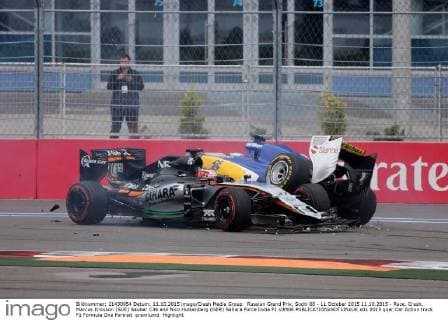 Russian Grand Prix, Sochi 08 - 11 October 2015 11.10.2015 - Race, Crash, Marcus Ericsson (SUE) Sauber C34 and Nico Hulkenberg (GER) Sahara Force India F1 VJM08 