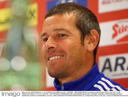 SOCCER - UEFA EURO EM Europameisterschaft Fussball 2016 quali, AUT vs LIE VIENNA,AUSTRIA,11.OCT.15 - SOCCER - UEFA European Championship EM Europameisterschaft 2016, European Qualifiers, OEFB international match Länderspiel Austria vs Liechtenstein, preview, press conference PK Pressekonferenz team LIE. Image shows Mario Frick (LIE). GEPAxpictures xChristianxOrt