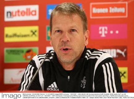 SOCCER - UEFA EURO EM Europameisterschaft Fussball 2016 quali, AUT vs LIE VIENNA,AUSTRIA,11.OCT.15 - SOCCER - UEFA European Championship EM Europameisterschaft 2016, European Qualifiers, OEFB international match Länderspiel Austria vs Liechtenstein, preview, press conference PK Pressekonferenz team LIE. Image shows head coach Rene Pauritsch (LIE). GEPAxpictures xChristianxOrt