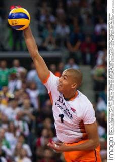 11.10.2015, Armeec Arena, Sofia Volleyball, Europameisterschaft, Vorrunde, Bulgarien vs. Niederlande Angriff Nimir Abdel-Aziz ( 1 NED)