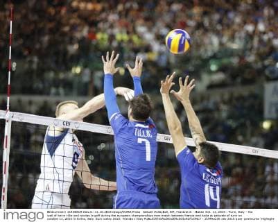 Aktuell Volleyball, EM, Frankreich - Italien Oct. 11, 2015 - Turin, Italy - the wall of kevin tillie and nicolas le goff during the european championships man match between francia and italia at palavela of turin on october 11, 2015 in torino, italy. Euro volley 2015: Francia v Italy  - ZUMAn230