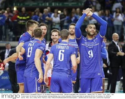 Aktuell Volleyball, EM, Frankreich - Italien Oct. 11, 2015 - Turin, Italy - the France team at the end of the european championships man match between Francia and Italy at palavela of turin on october 11, 2015 in torino, italy. Euro volley 2015: Francia v Italy  - ZUMAn230